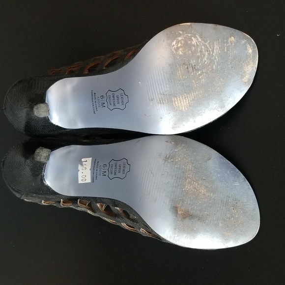 Lace laser cut ankle back zipper 3" heels - Picture 5 of 5